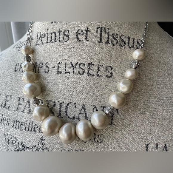 NWT Lia Sophia 17”-22” Pearl Necklace - Picture 2 of 16